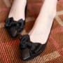 Fashionable Pointed-Toe Comfortable Flat Heels With Bowtie